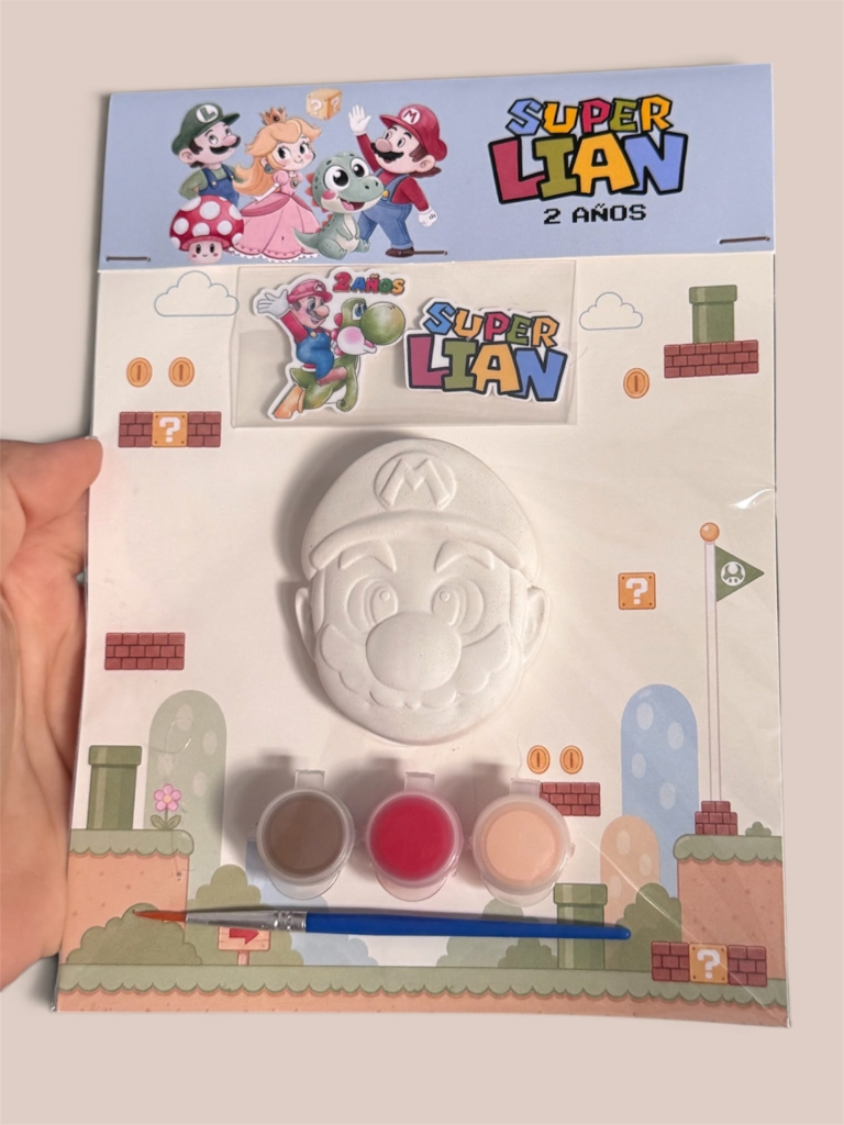 Bolsita con yesito y pegatinas para el cumple de Lian de Mario Bros